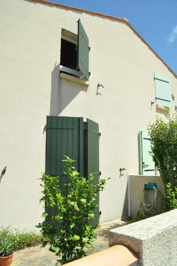 Pavillon Des Loritz * Grand-Village-Plage