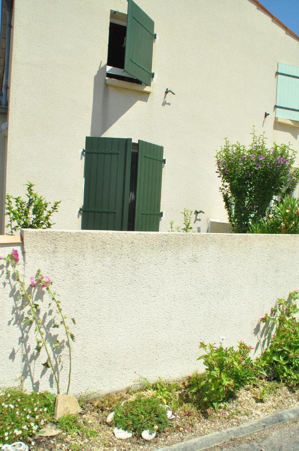 Pavillon Des Loritz *